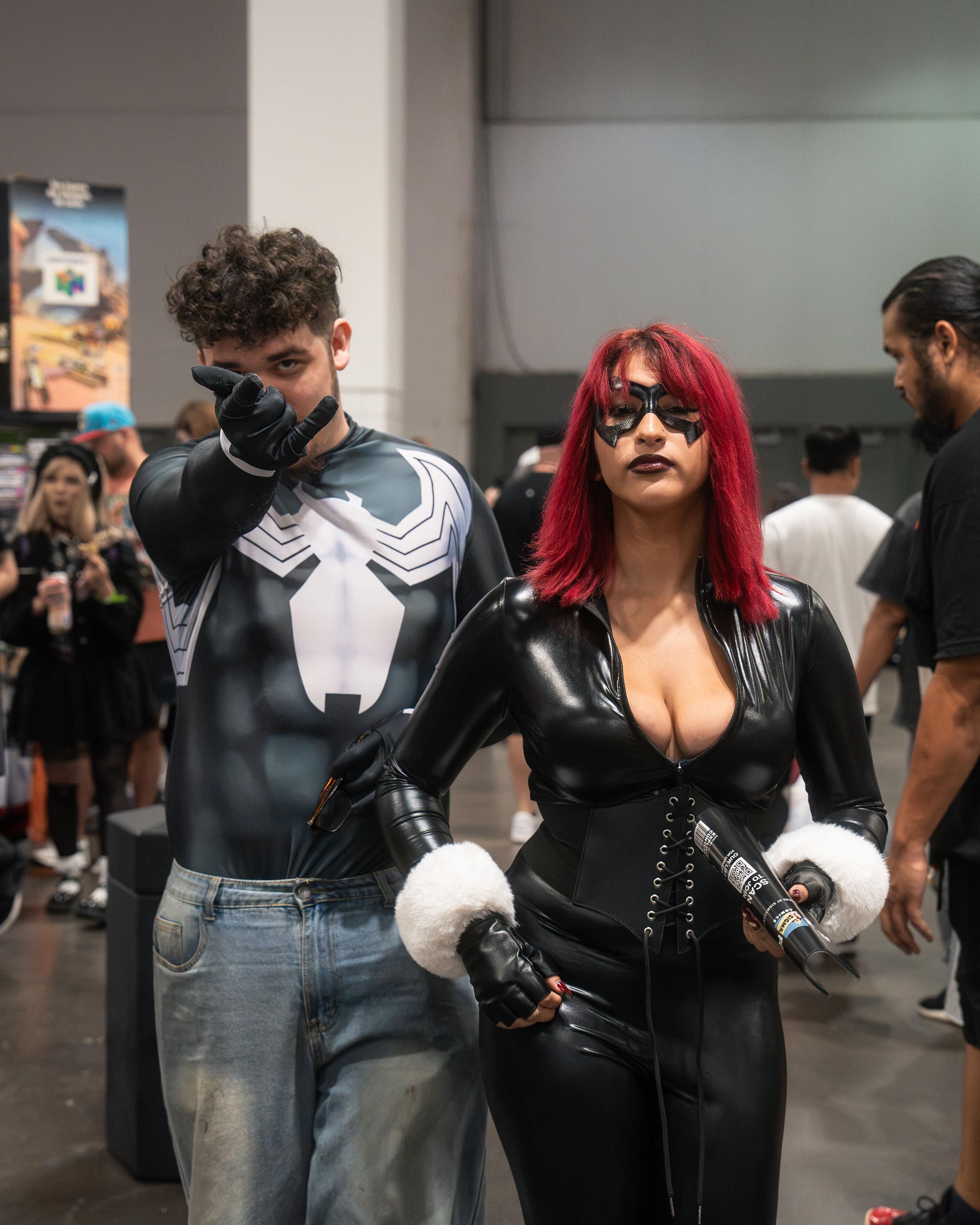 Kinora Studio — Tampa Bay Comic Con 2026 photography