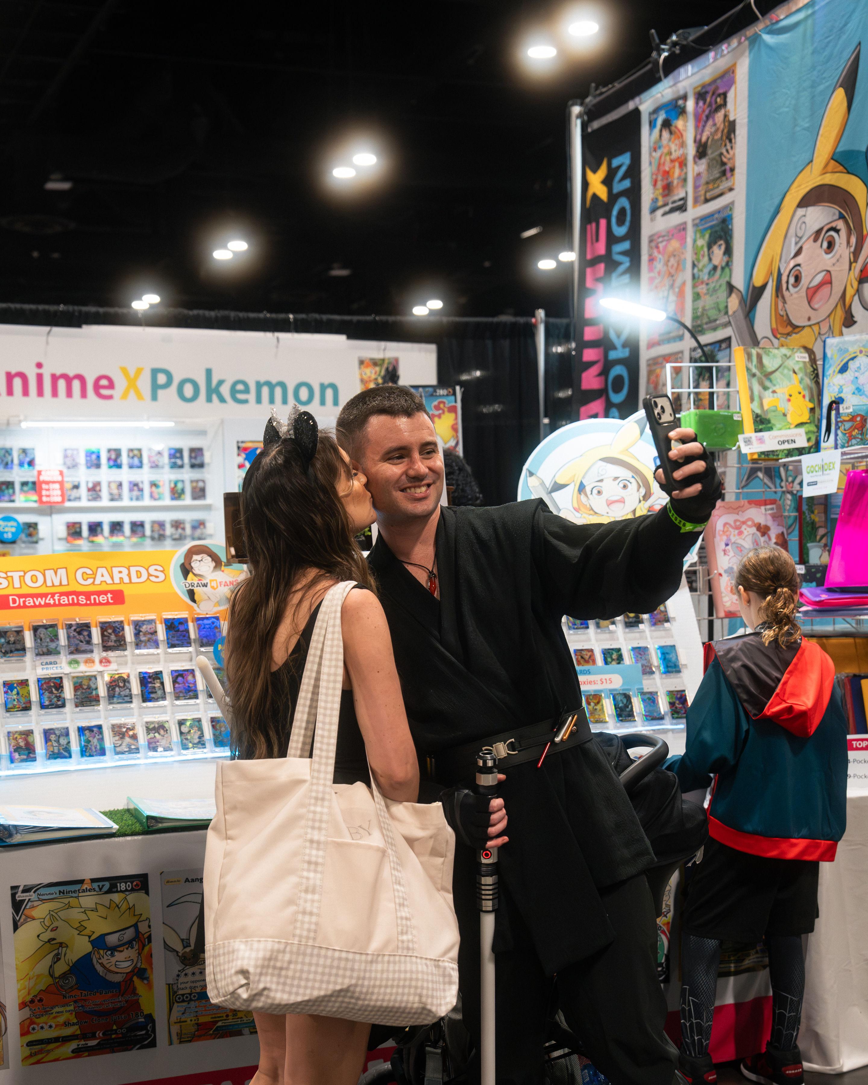 Kinora Studio — Tampa Bay Comic Con 2026 photography
