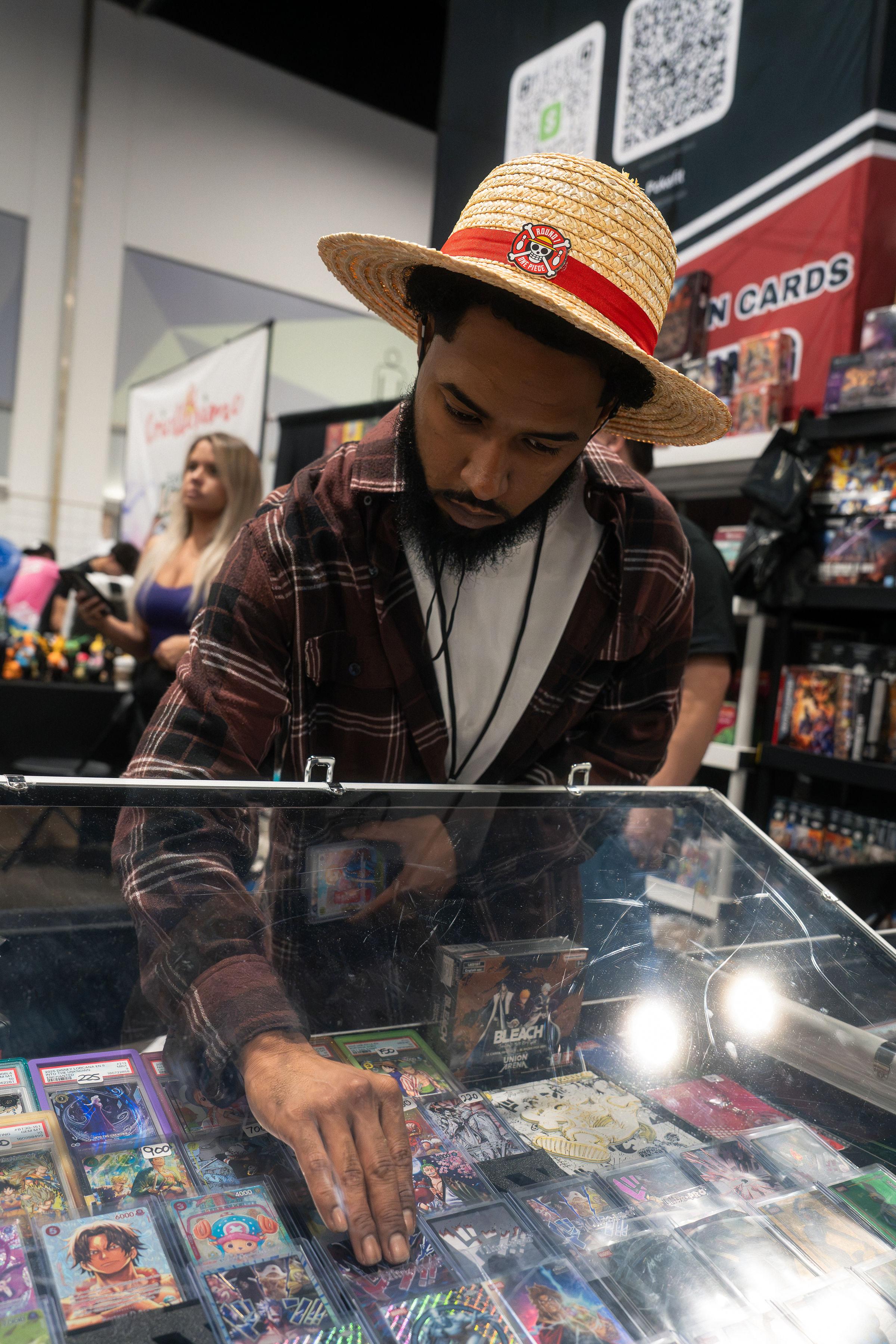 Kinora Studio — Tampa Bay Comic Con 2026 photography