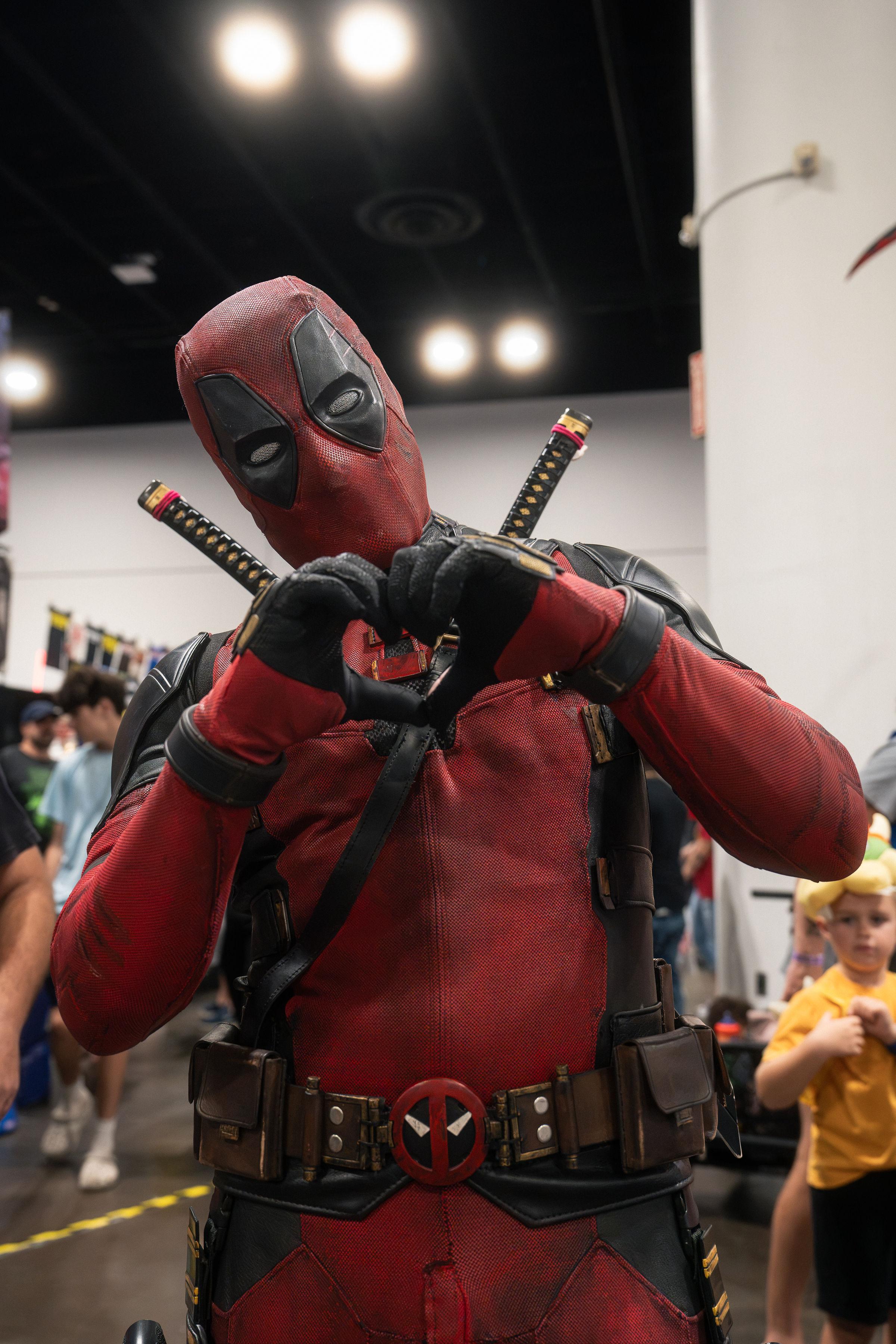 Kinora Studio — Tampa Bay Comic Con 2026 photography