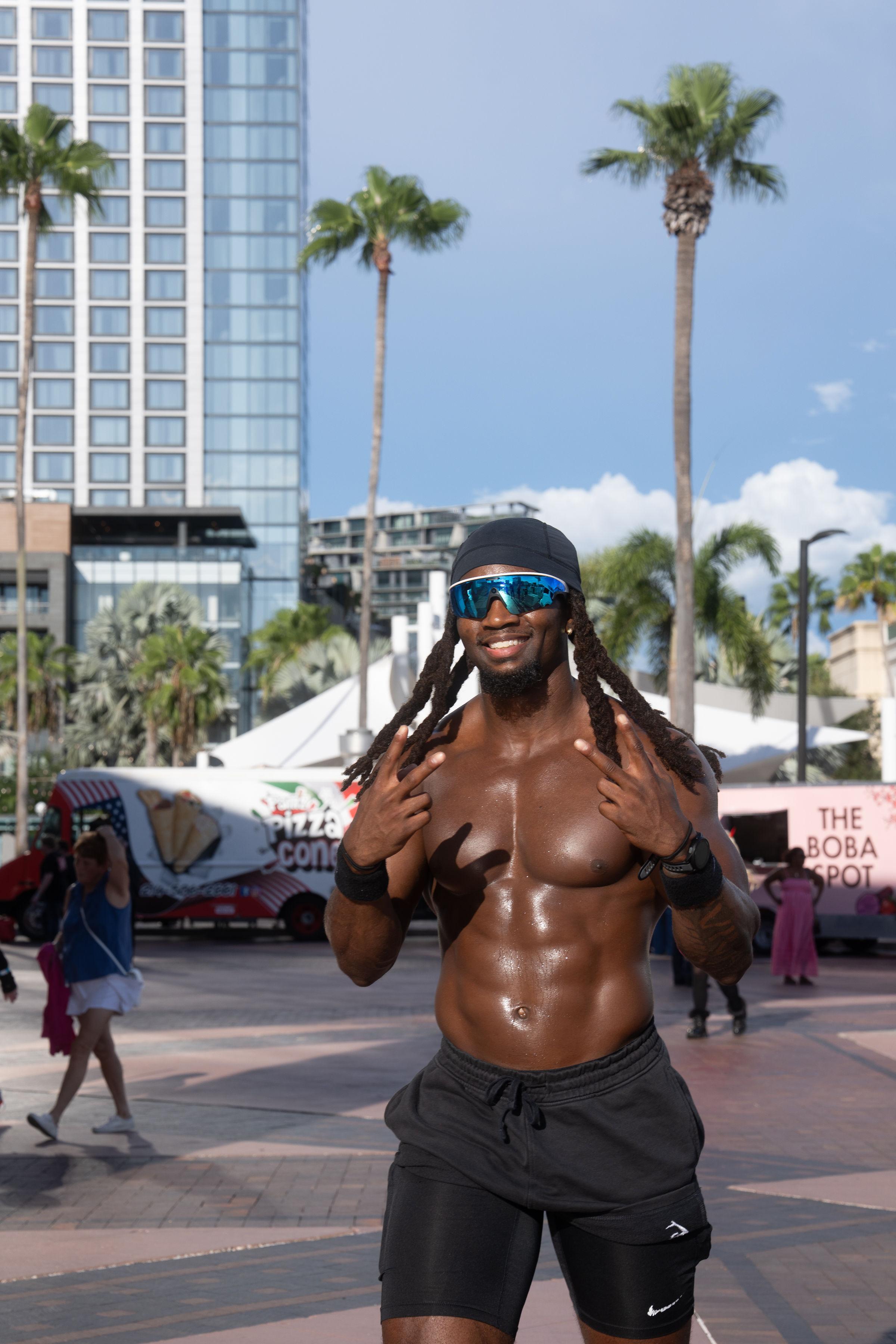 Kinora Studio — Tampa Bay Comic Con 2026 photography